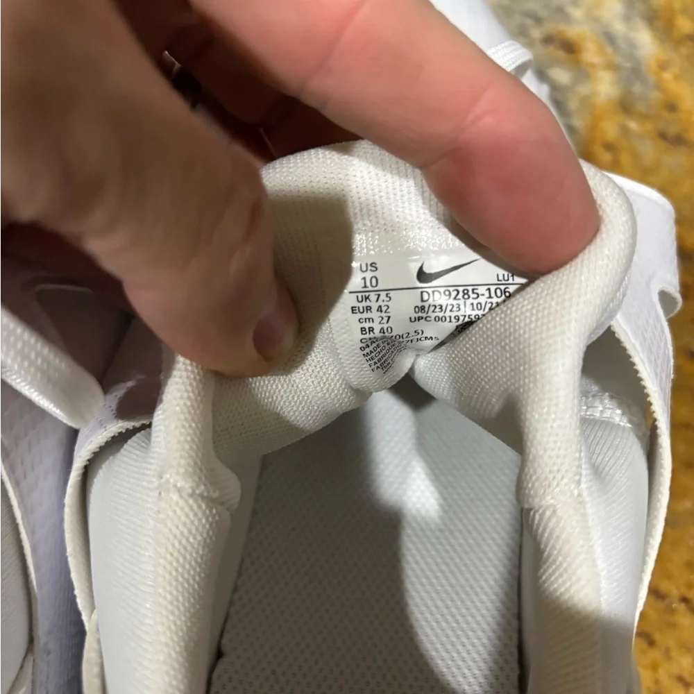 Nike Bella TR 5 size 10